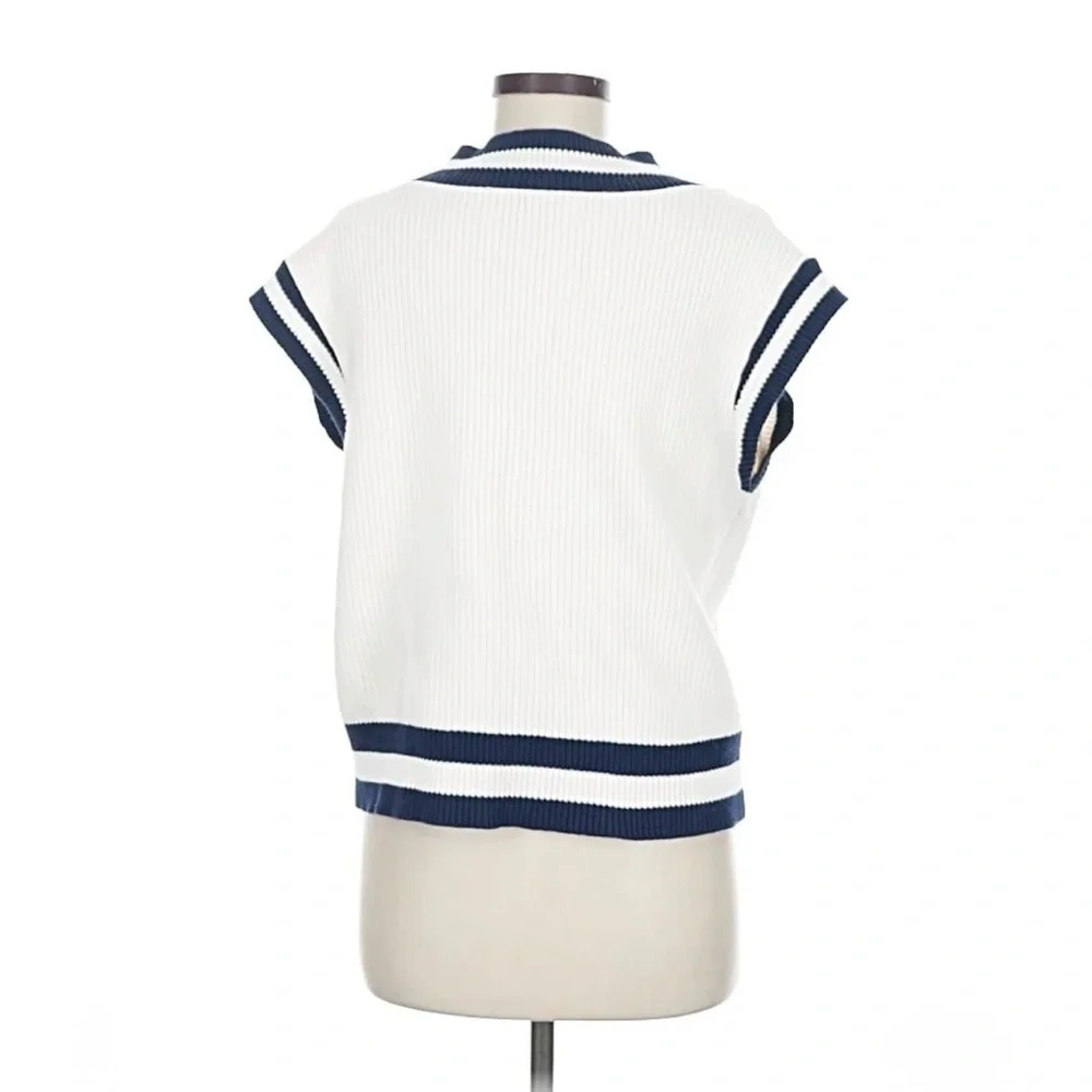 LOFT Women’s Cream and Navy V-Neck Sweater Vest Size Small NWT - Picture 2 of 7